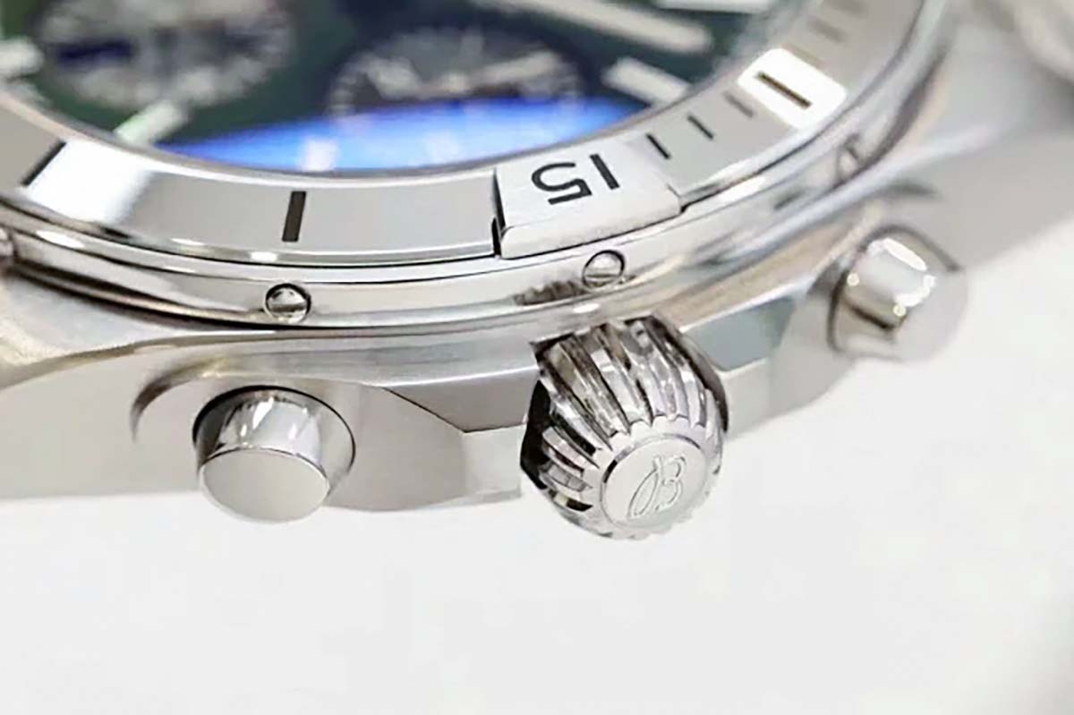 GF廠百年靈機械計時B01「賓利綠」盤鋼王復刻-復刻表