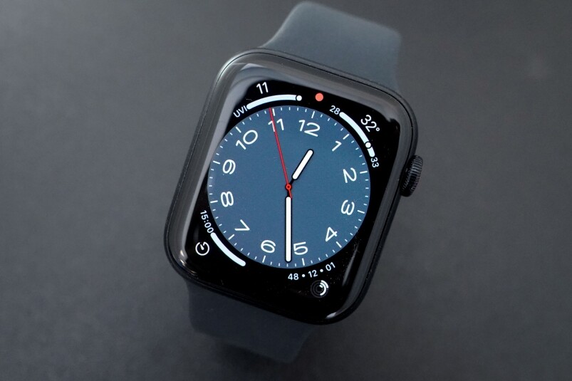Apple Watch SE有什么吸引力? Apple Watch Series 8/SE開箱近賞細節及了解全新功能!Series 8 vs SE買邊只好?-復刻表
