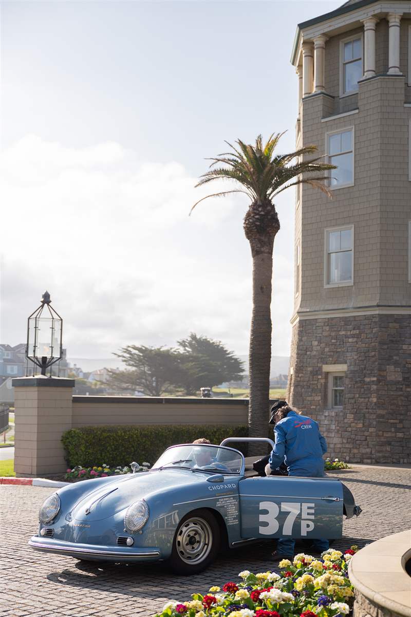 駕駛California Mille 復古跑車拉力賽的一天，佩戴蕭邦腕表-復刻表