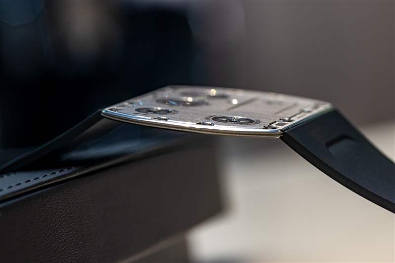 親身體驗佩戴世界上最薄的手表 Richard Mille RM UP-01 的感覺-復刻表