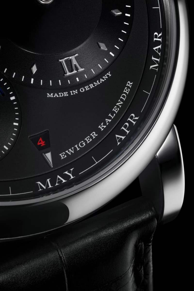 朗格Lange 1萬年歷新添鉑金黑面款式-復(fù)刻表
