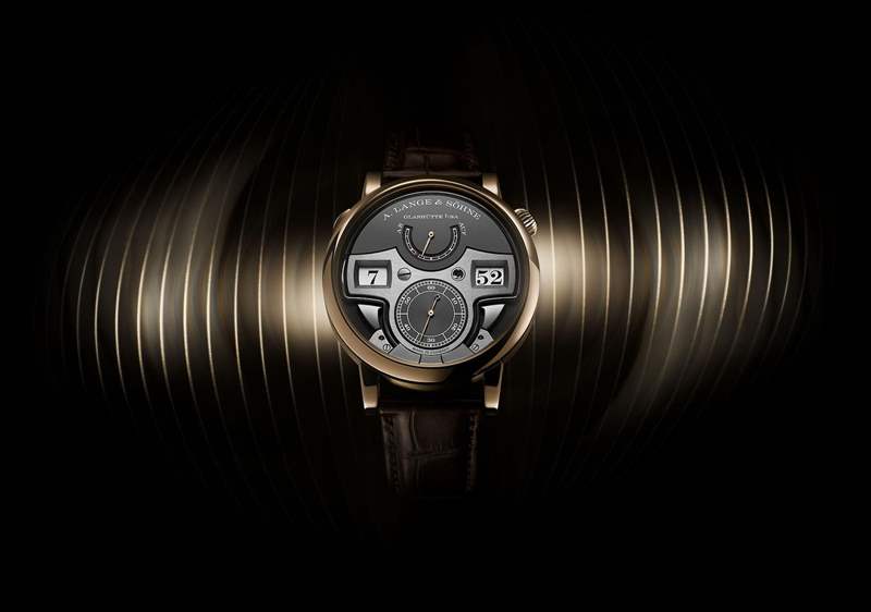 圖片來源:A. Lange & S?hne 朗格18K蜂蜜金新作結(jié)合跳字顯示和十進制三問裝置之復雜逸品-復刻表