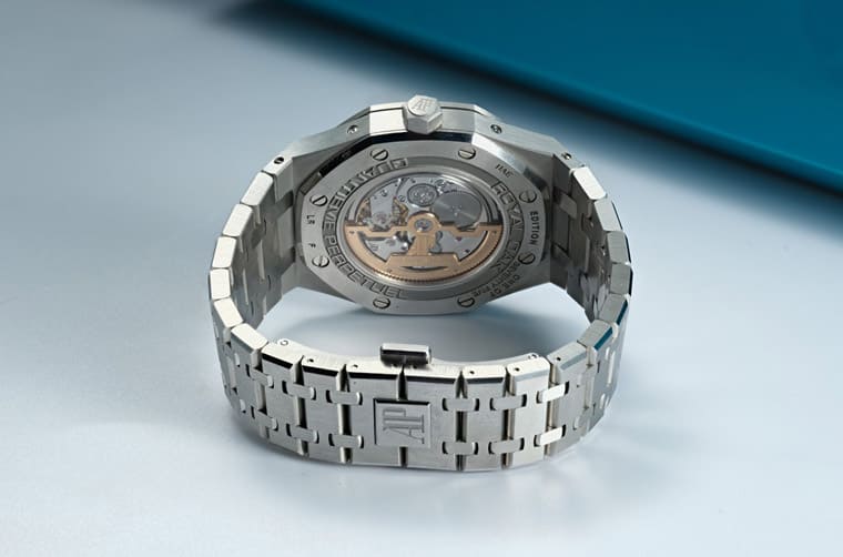「錯過PP金鷹TIFFANY的人把握機(jī)會」稀有AP皇家橡樹萬年歷開價1500萬臺幣-復(fù)刻表